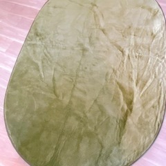 グリーンの楕円形の薄型マット 北欧
