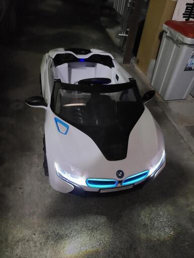 BMW　i8　電動カー　子供用