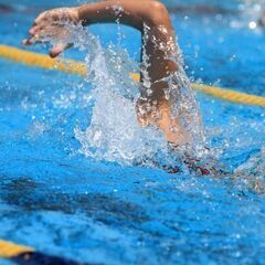 選手・部活動生へ水泳指導 