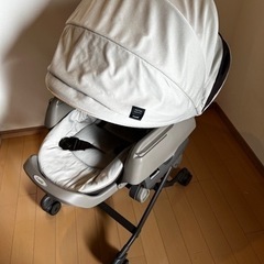 コンビ　ネムリラ　オートスイング　※美品