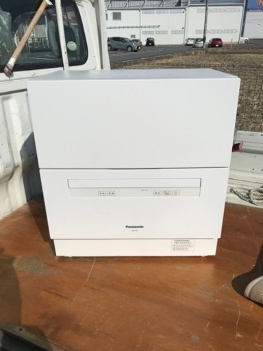 値下げ⭐︎【清掃済】 Panasonic 食器洗い乾燥機 NP-TA3-W 2020年製の画像