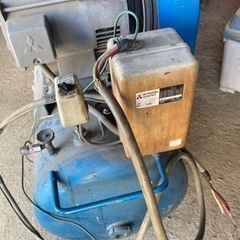 コンプレッサー　アネスト岩田　7.5kw 10馬力