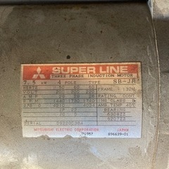 コンプレッサー　アネスト岩田　7.5kw 10馬力