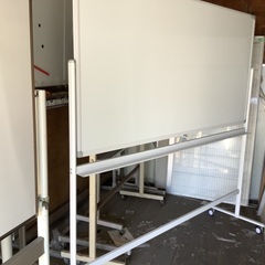 ホワイトボード 天板180×90cm 脚付 管H220201DK (ベストバイ 静岡県袋井市)