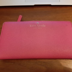 Kate spadeのピンクの長財布
