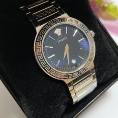 Versace ヴェルサーチ　腕時計　クォーツ　デイト　グレカ　シルバー