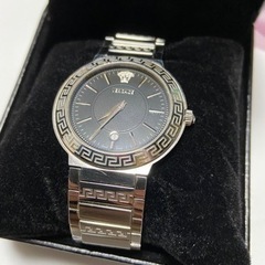 Versace ヴェルサーチ　腕時計　クォーツ　デイト　グレカ　シルバー