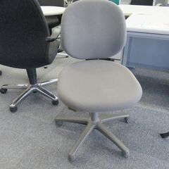 内田洋行製　オフィスチェア　回転椅子　肘無　事務椅子　中古販売