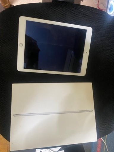iPad Air 2 Wi-Fiモデル 128GB ホワイト 引き取り限定