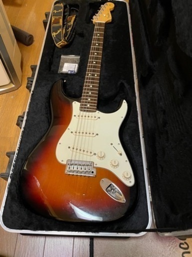 fender アメリカンスタンダード　ストラト