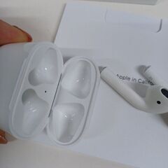 Apple純正イヤホン　MV7N2J/A 第2世代