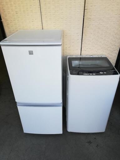 セット77⭐高年式セット⭐配送と設置は無料サービス⭐シャープ冷蔵庫137L＋アクア洗濯機5kg