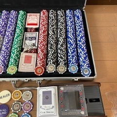カジノ　ゲーム ケース付トランプ ポーカー チップ1000枚以上サイコロ