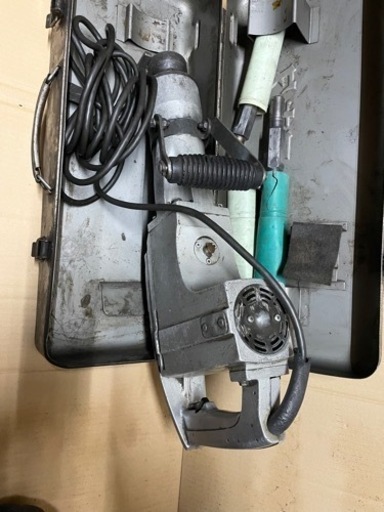 マキタ 大型電動ハンマー HM1301 マキタ 大型電動ハンマー HM1301