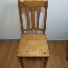 【無料】椅子④　木製ダイニングチェア