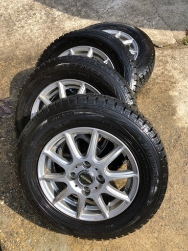 スタッドレスタイヤホイールセット バリ山