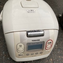 TOSHIBA5.5合炊き　炊飯器☆
