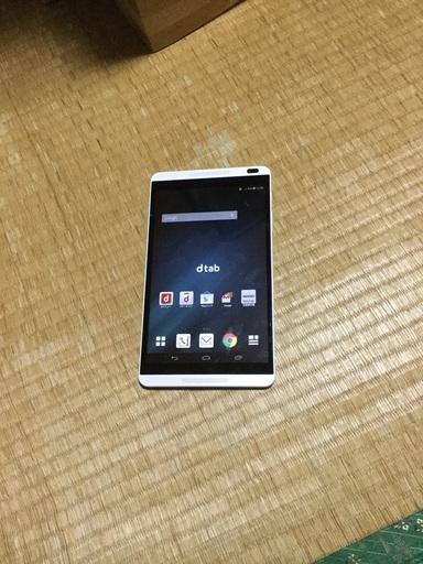 d-01g  docomoの古いタブレット ジャンク扱い