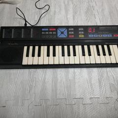 電子キーボード　YAMAHA PSS-100