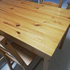 IKEAヨックモック　テーブル・イス４脚セット