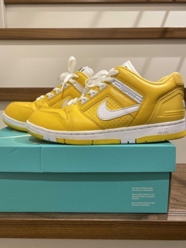 SUPREME × NIKESB AIR FORCE 2 VARSITY MAIZE