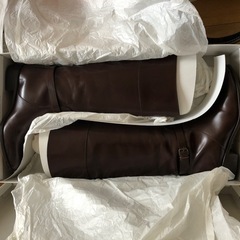 FIN、こげ茶色のロングブーツ、24.5センチ