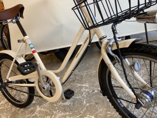 ブリヂストンVEGAS】カゴ付き LEDオートライト 3段変速 20インチ オフ