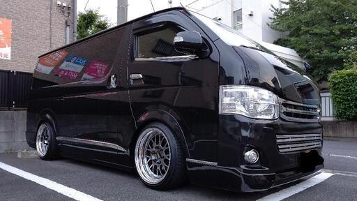ハイエース 200系 ナロー 標準 フェガーリ ルナインターナショナル 貼り付けボンネット バッドフェイス 209塗装済