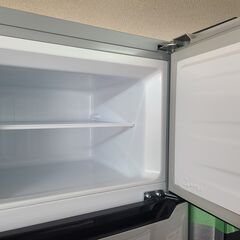 ●46●　ハイセンス　２ドア冷蔵庫　直冷式　HR-B12AS　2018年製　１２０L　シルバーカラー　扉に傷あり　【リサイクルショップどりーむ天保山店】