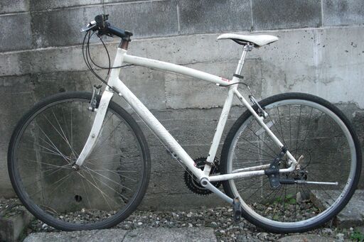 SPECIALIZED（スペシャライズド） SIRRUS（シラス）クロスバイク 管理 