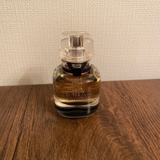 ジバンシィ　ランテルディ　オーデパルファム　Givenchy L’interdit 香水