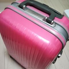 スーツケース　小さめサイズ