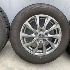 ヴォクシー　スタッドレス　15インチ