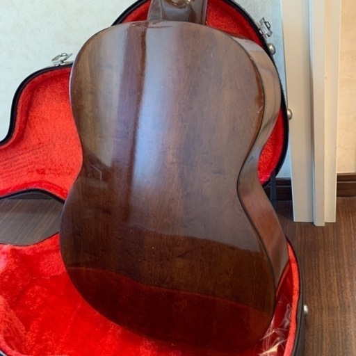 決まりました　鈴木クラッシックギター　ハードケース　スタンド付き 決まりました 鈴木クラッシックギター ハードケース スタンド付き