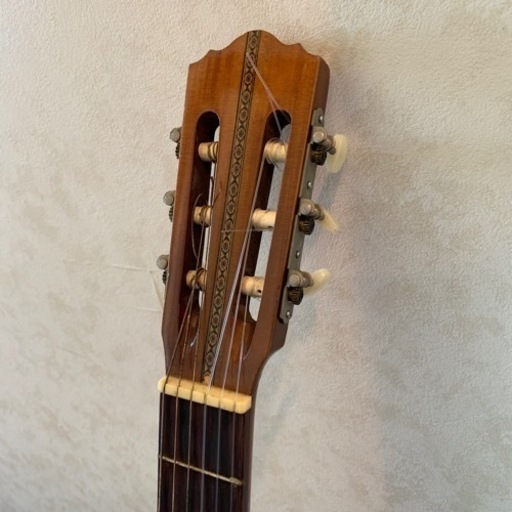 決まりました 鈴木クラッシックギター ハードケース スタンド付き