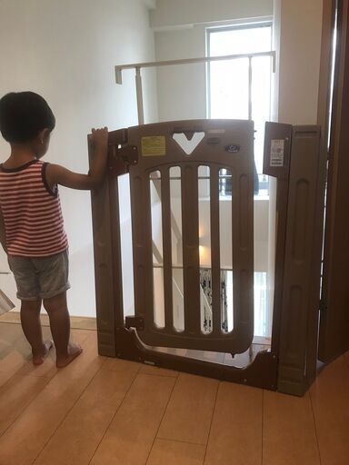 ベビーゲート×1　ベッドガード×3（うち1点、問題あり）