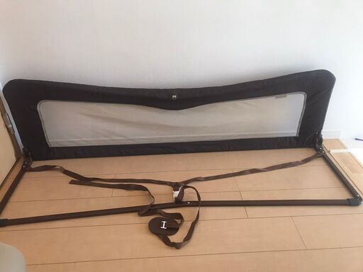 ベビーゲート×1 ベッドガード×3（うち1点、問題あり）