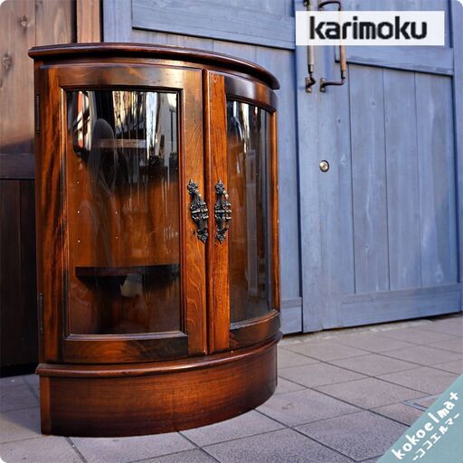 Karimoku(カリモク家具)の人気シリーズCOLONIAL(コロニアル)のコーナーボードです。アメリカンカントリースタイルのクラシカルなキャビネットはお部屋を上品な空間に♪コンパクトな収納家具。CA408
