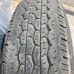 ハイエース ノーマルタイヤ ホイール セット 走行50kmのみ