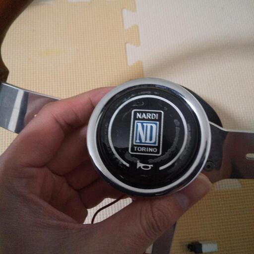 NARDIのハンドルとda64w用ボス