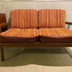 宇都宮でオシャレな家具を探すなら『オトワリバース！』ソファ アンティーク風 木枠ソファ ブラウン 中古品