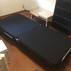 簡易折り畳みシングルベッド
