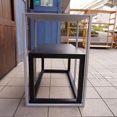 Cassina ixc.(カッシーナ イクスシー)で取り扱われていたピエロ・リッソーニ デザイン261 NOTE(ノート)ローテーブル/サイドテーブル！オーク材とスティールのモダンなリビングテーブル。CA441