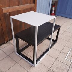 Cassina ixc.(カッシーナ イクスシー)で取り扱われていたピエロ・リッソーニ デザイン261 NOTE(ノート)ローテーブル/サイドテーブル！オーク材とスティールのモダンなリビングテーブル。CA441