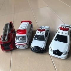 ✨トミカ✨ヒーローカー（救急車、パトカー、消防車）セット