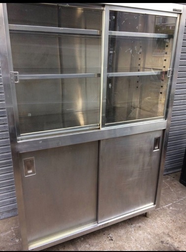 ステンレス製 食器庫 収納庫 厨房 飲食店 物置 倉庫 現状