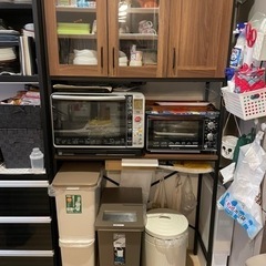 食器棚　ゴミ箱収納