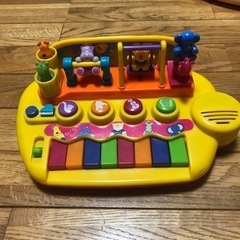 ピアノ　玩具