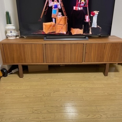 テレビ台　140センチ大型