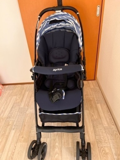 美品　アップリカ ラクーナエアーAC ベビーカー
